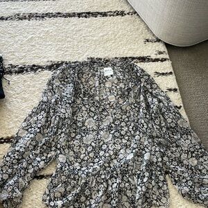 Misa Los Angeles size XS flowered peasant blouse